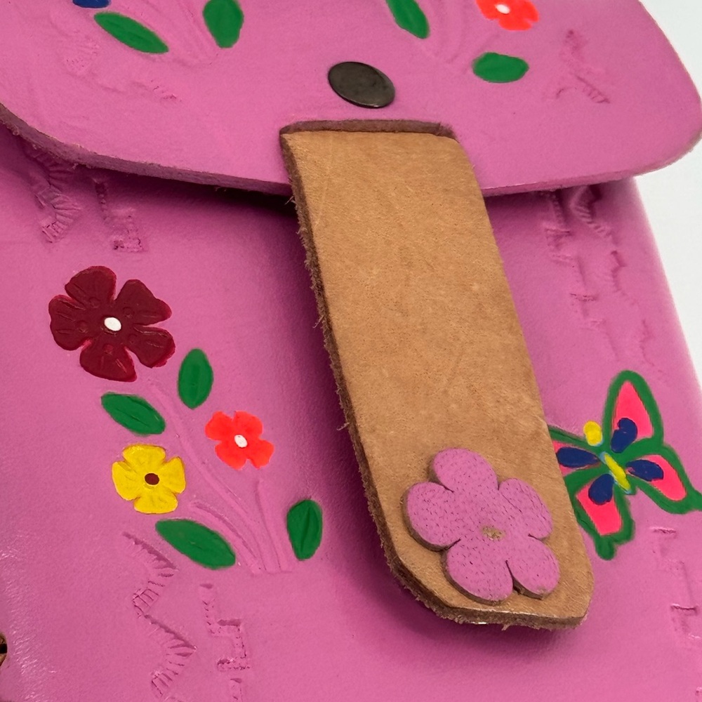Vintage Artisan Artsy Tooled Leather Floral Butterfly Made In Mexico Crossbody - Picture 4 of 14